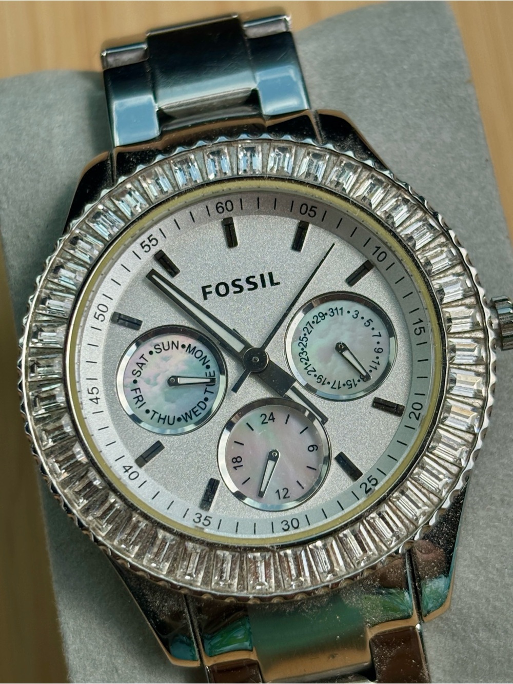 Fossil Silver Tone Multi-Function Stainless Steel Watch Crystal Baguette 38mm - Picture 2 of 15